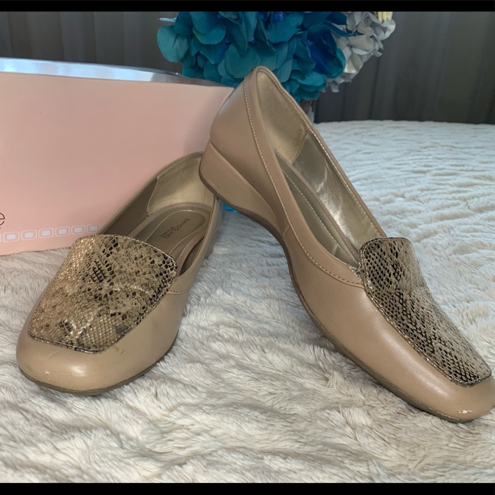 Bandolino SnakeskinFlats/Loafers